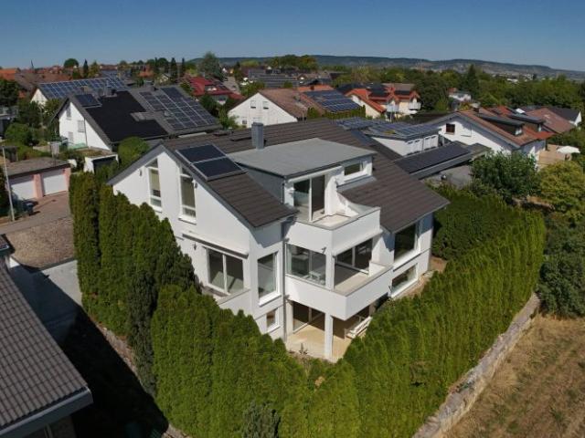 Ihr neues Zuhause – gepflegtes Traumhaus mit herrlichem Naturblick
