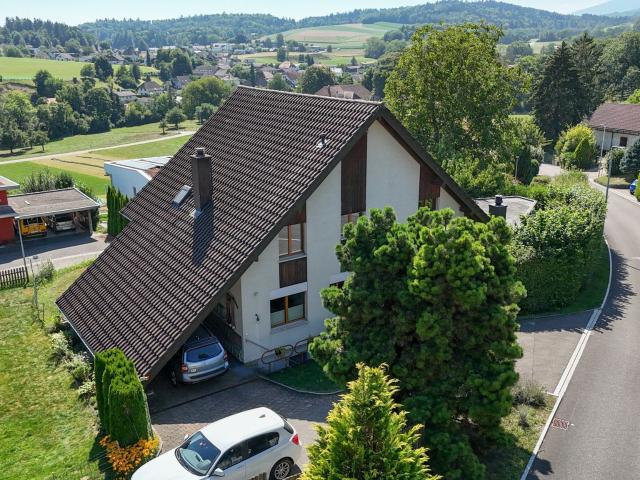 Ihr neues Zuhause: Grosszügiges Einfamilienhaus mit Weitsicht und Gartenparadies