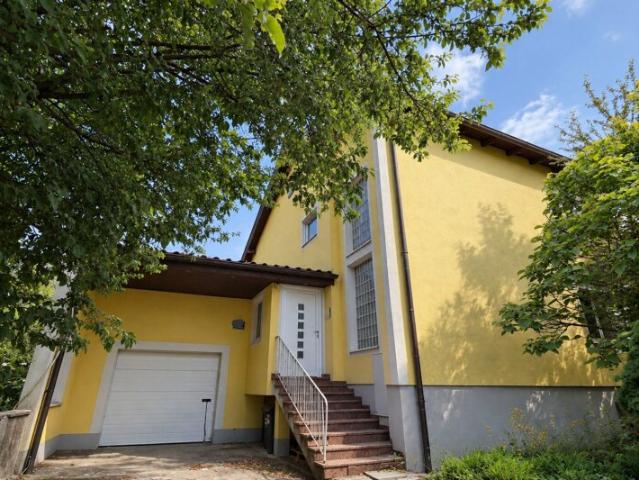 Ihr neues Zuhause: Großzügiges Einfamilienhaus mit Gaisbergblick auf weitläufigem Grundstück in ruhiger Lage von Salzburg