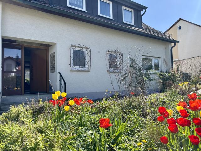 Ihr neues Zuhause: Großzügiges Einfamilienhaus in ruhiger Lage von Niederstotzingen
