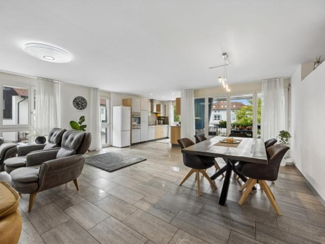 Ihr neues Zuhause im Grünen 158 m² Wohngenuss auf einer Etage stilvoll und modern