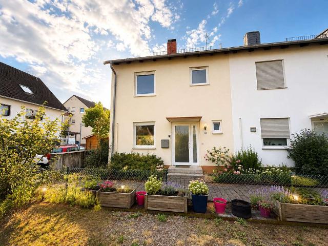 Ihr neues Zuhause in Weiskirchen – Reihenendhaus mit Garten, Balkon & Garage