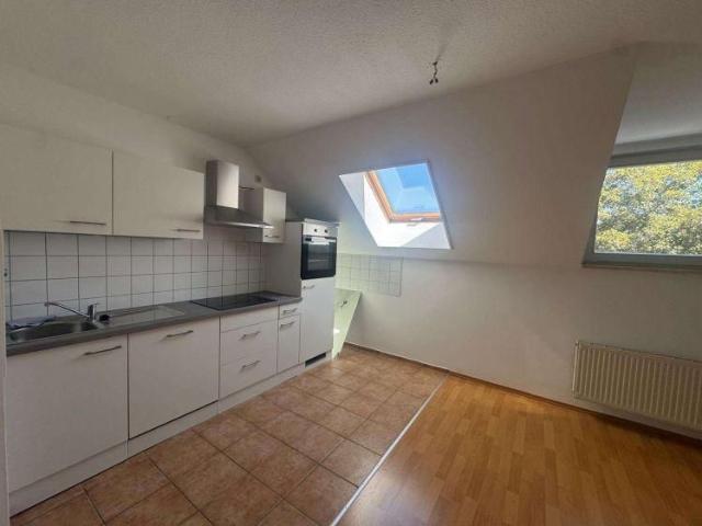 Ihr neues Zuhause in Chemnitz Kappel: Moderne 2 Raum Wohnung mit Einbauküche in ruhiger, zentraler Lage