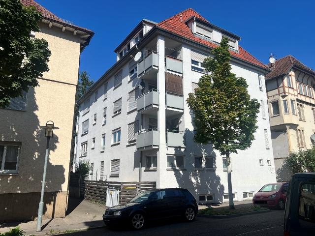 Ihr neues Zuhause in Esslingen: Großzügige 3,5 Zimmer OG Wohnung mit Balkon und TG Platz