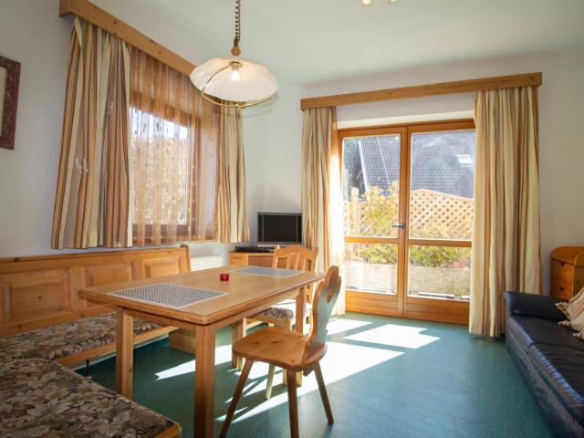 IHR NEUES ZUHAUSE – MAISONETTE WOHNUNG MIT TERRASSE IN TREBESING!