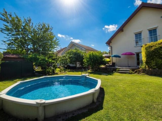 Ihr neues Zuhause mit Garten, Pool und viel Platz für die ganze Familie