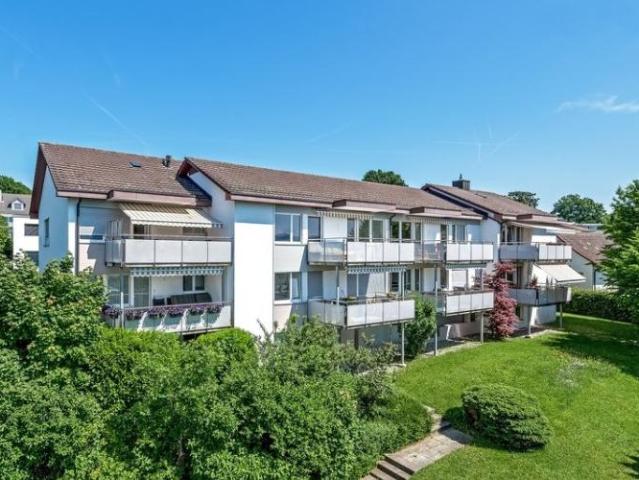 Ihr neues Zuhause mit Seesicht und sonnigem Balkon