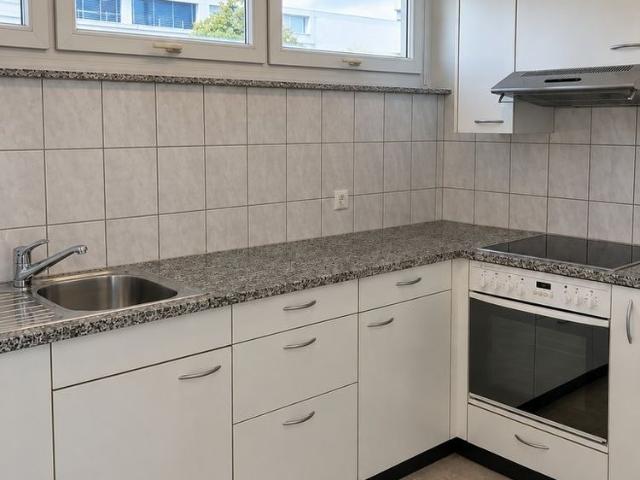 Ihr neues Zuhause mit Seesicht und sonnigem Balkon