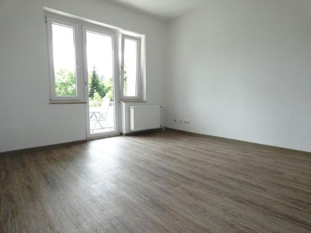 Ihr neues Zuhause! Modernisierte 2 Zimmerwohnung mit Balkon!