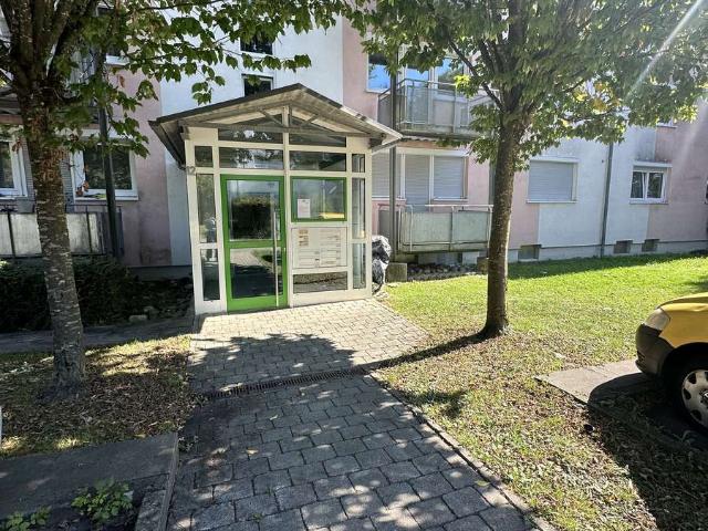 Ihr neues Zuhause: renovierte 3,5 Zimmer Wohnung