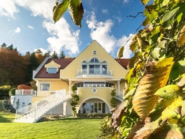 Ihr privates Paradies: Villa, Chalet, Weinkeller, Landwirtschaft und 7 Hektar Freiheit