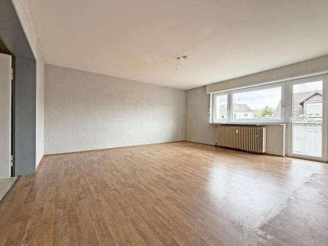 Ihr Renovierungsprojekt in Friesenheim 3 Zimmer mit Balkon in ruhiger Lage!
