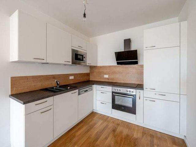 Ihr Rückzugsort im Grünen 2 Zimmer Wohnung mit Balkon und Tiefgaragenparkplatz