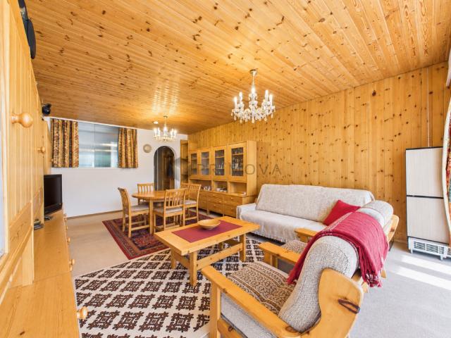 Ihr Rückzugsort in Davos mit Pool, Sauna & zwei Aussenbereichen