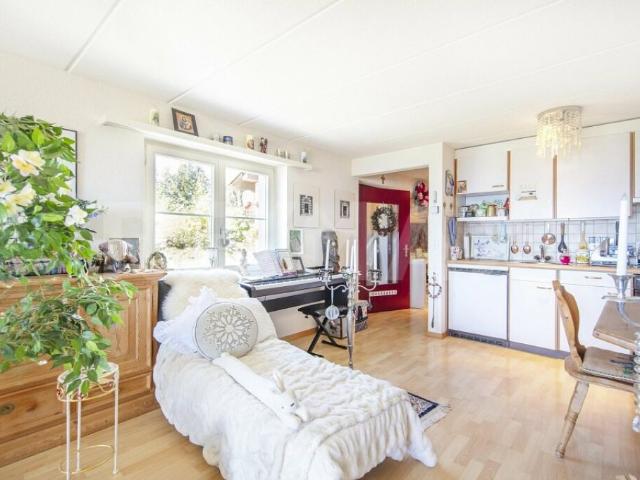 Ihr Rückzugsort in den Bergen  charmante 2.5 Zi. Wohnung mit traumhafter Aussicht