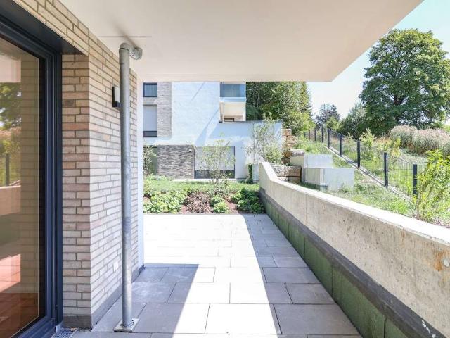 Ihr Wohntraum mit Terrasse: stilvolle Erdgeschosswohnung mit moderner Küche und viel Komfort