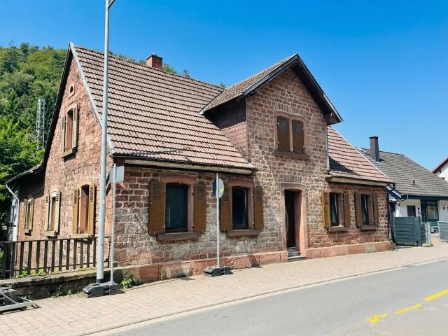 Ihr Traumhaus in Weidenthal: Einfamilienhaus mit Garten und Modernisierungspotenzial