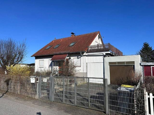 Ihr Urlaubsprojekt im Grünen: EFH mit Charakter, Garage und viel Potenzial