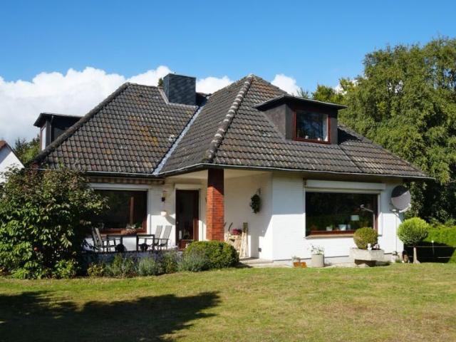 Ihr Zuhause auf Zeit – Komfortables Wohnen mit Sauna, Kamin und Garten im Zentrum