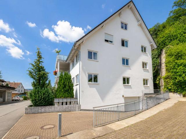 Ihr Zuhause in Lörrach Brombach: gepflegte 4 Zimmer Wohnung, ab Oktober frei