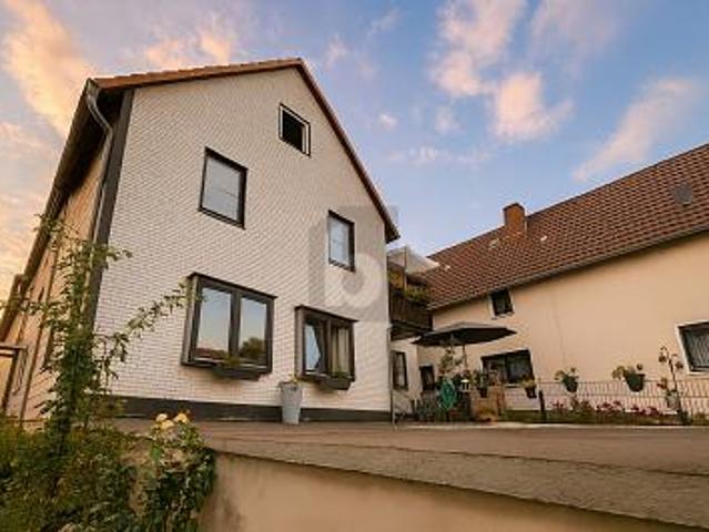 IHR ZUHAUSE MIT EXTRA EINHEIT