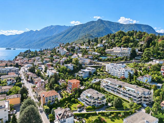 IHR ZWEITWOHNSITZ IM HERZEN VON ASCONA – TERRASSE MIT FREIEM AUSBLICK