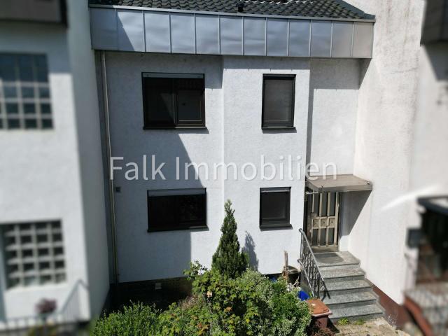 Ihre neue Adresse! Reihenmittelhaus+Garage in beliebter Lage von Brühl