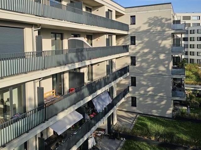 Ihre neue Wohlfühlwohnung! Großer Balkon, attraktive Ausstattung, Bad und Gästebad!
