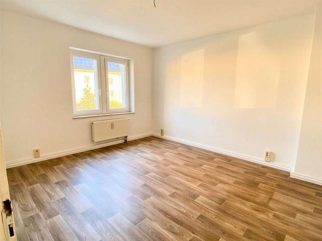 Ihre großzügige 3 Zimmerwohnung im Grünen wartet auf Sie