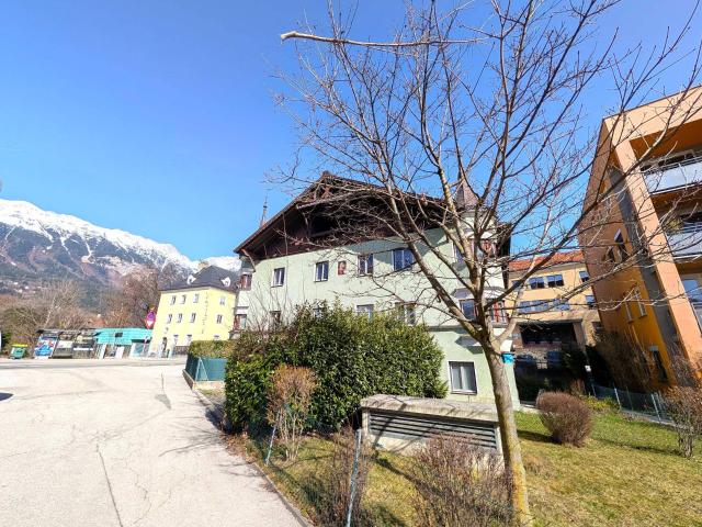 Ihre Ruhoase im Zentrum: 2 Zimmer Wohnung mit großem Garten