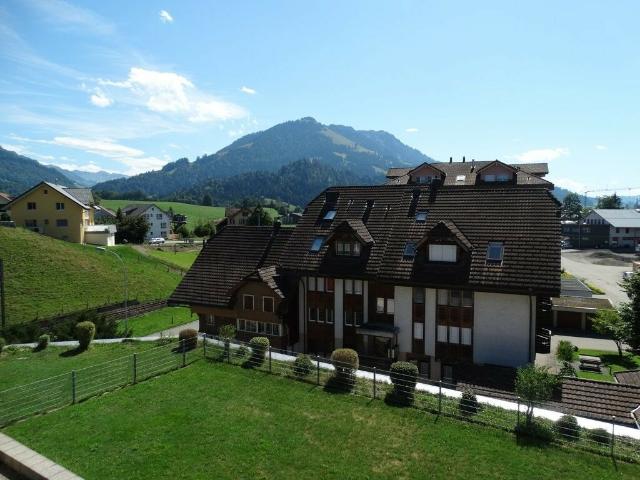 Ihre 4.5 Zimmer Wohnung Ihr Paradies im Grünen