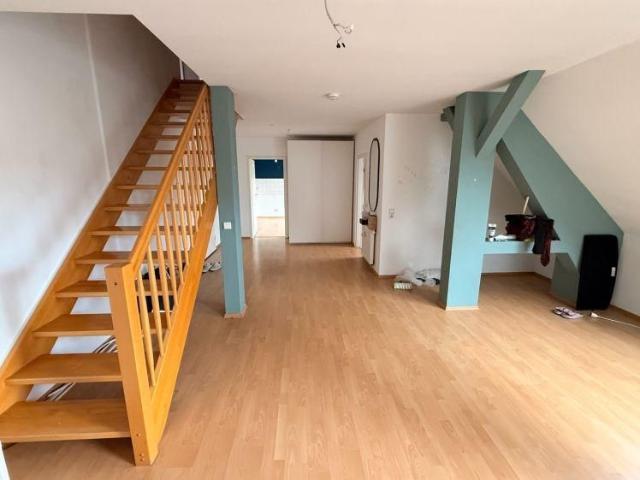 II 2 Raum Dachgeschoss Wohnung auf zwei Ebenen II sofort frei