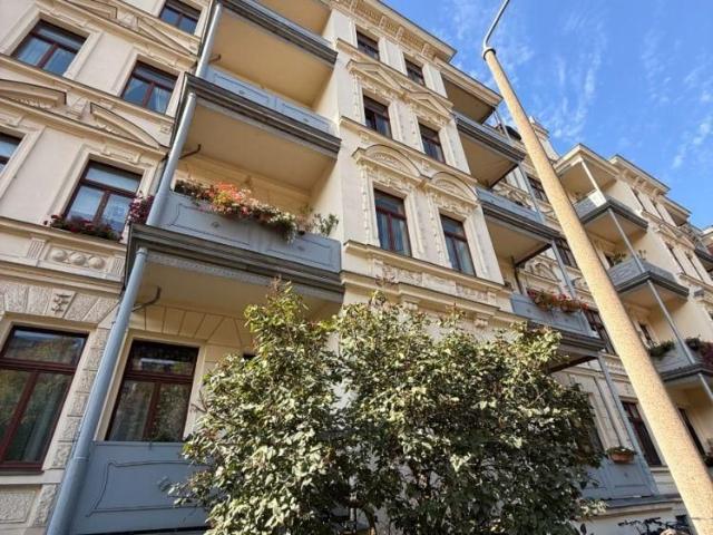II 2 Raum Dachgeschoss Wohnung auf zwei Ebenen II sofort frei