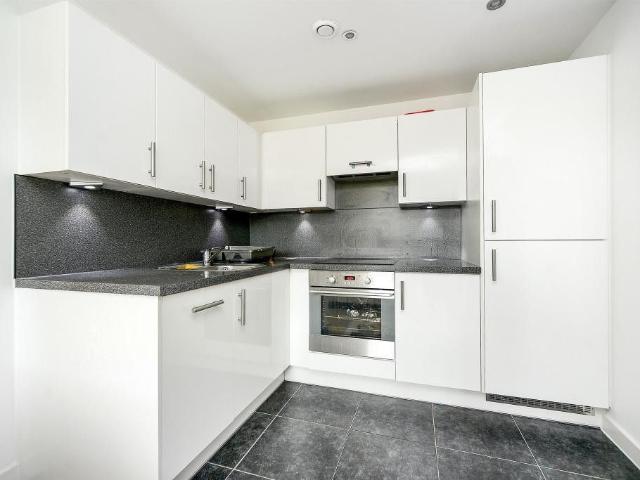 Ionian Heights, Brighton, East Sussex BN2, 2 bed flat to rent, £1,650 pcm | PrimeLocation
