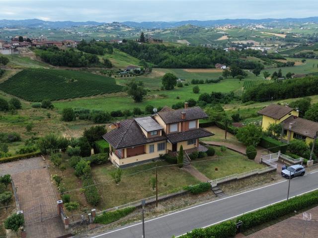Il tuo rifugio privato soleggiato nel Cuore del Monferrato 252m² Castelnuovo Calcea