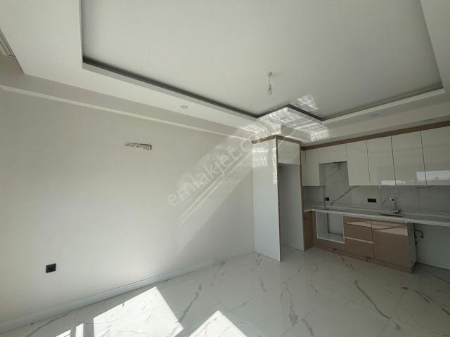 Ilıca Da Önü Açık Havuzlu 1+1 Satılık Daire.