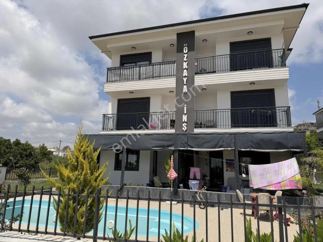 Ilıca Gömeçlide 2+1 Havuzlu Amerikan Mutfaklı Kiralık Daire