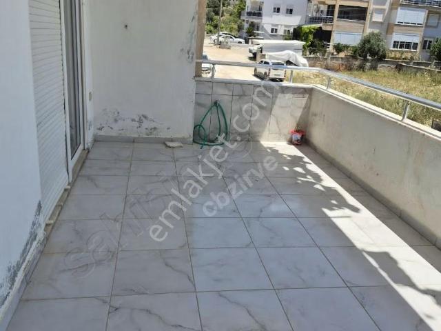 Ilıca'da Merkezi Konumda Kiralık 2+1 Daire