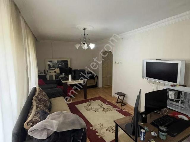 Ilıcada Devlet Tiyatrosu Altında Satılık 3+1 Daire