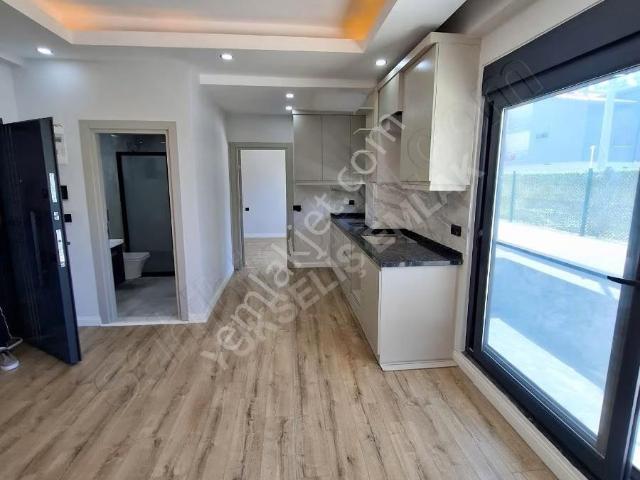Ilıca'da Havuzlu Sıfır 1+1 Yüksek Giriş Kiralık Daire