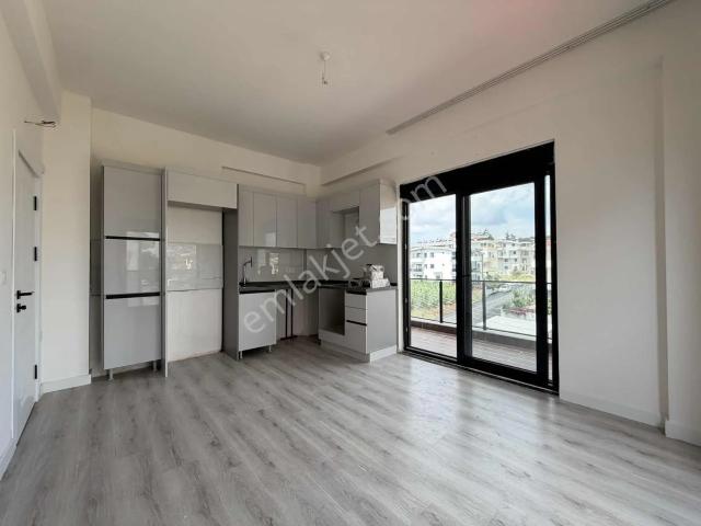 Ilıcada Satılık 1+1 Dubleks Daire * Asansörlü * Çift Banyolu