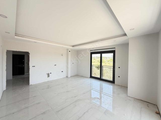Ilıcada Sıfır 2+1 Arakat Asansörlü Lüx Satılık Daire