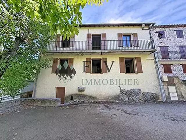 Ilonse 06420 Achat / Vente maison 4 pièces t4 au dernier étage