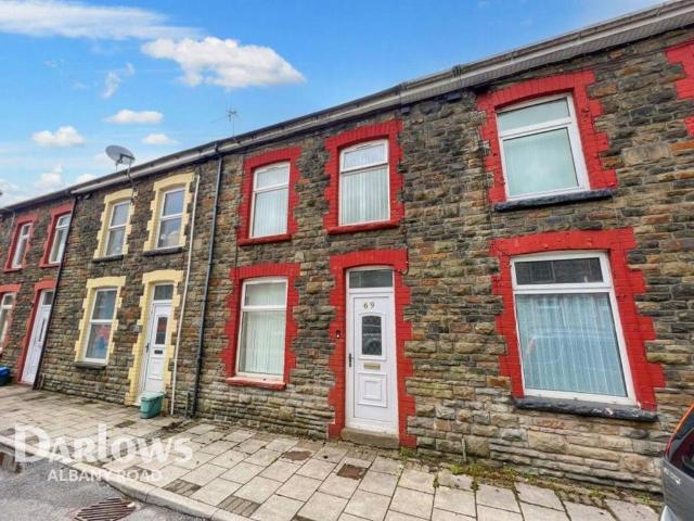 Ilan Road, CAERPHILLY 2 bed terraced house to rent £875 pcm £202 pw