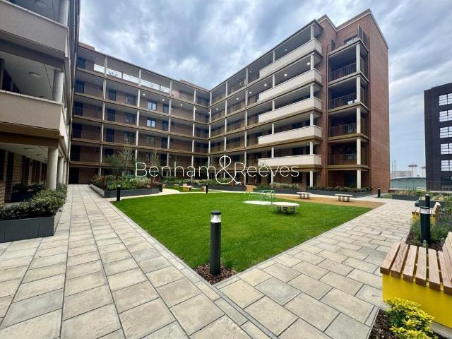 Ilderton Road, London, SE15 1 bed apartment to rent £2,050 pcm £473 pw