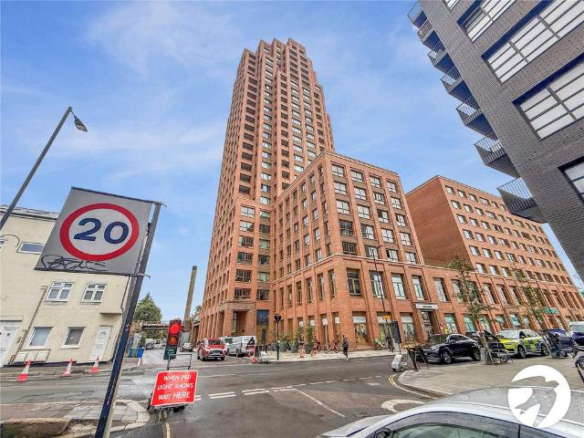 Ilderton Road, London, SE15 2 bed flat to rent £2,600 pcm £600 pw