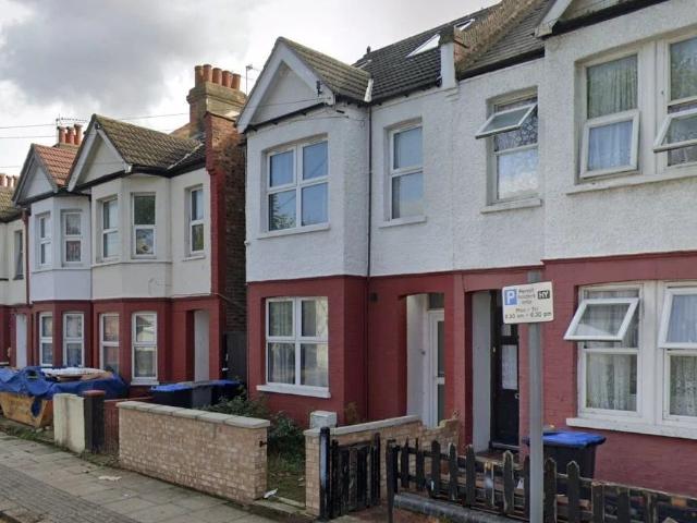 Ilex Road, London NW10, Studio to rent, £1,450 pcm | PrimeLocation