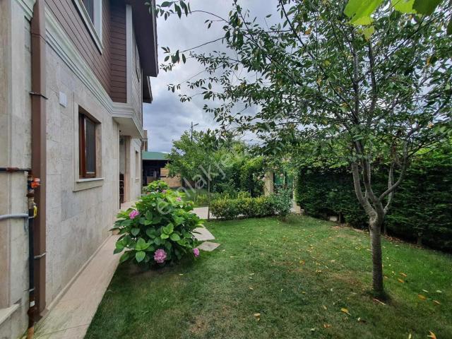 Şile Ahmetli 4+1 Tam Müstakil Kiralık Villa