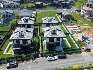 Şile Çavuş Mah Sıfır 408m2 Bahçe İçinde Müstakil Havuzlu Villa