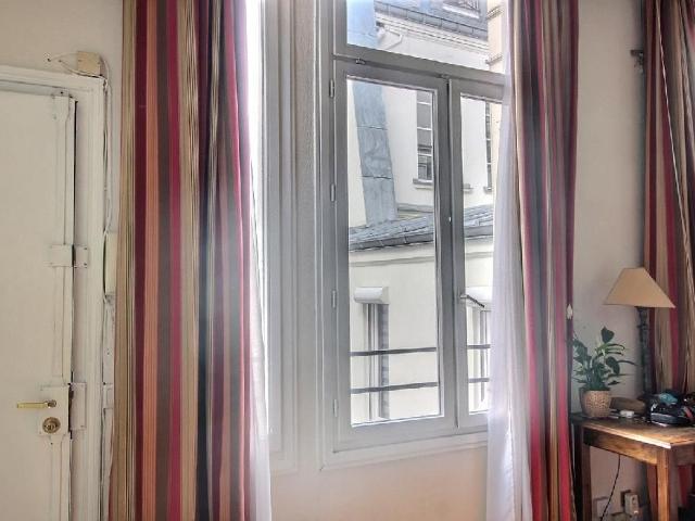 Île de la Cité Amazing furnished apartment, Paris Amsterdam Apartments for Rent